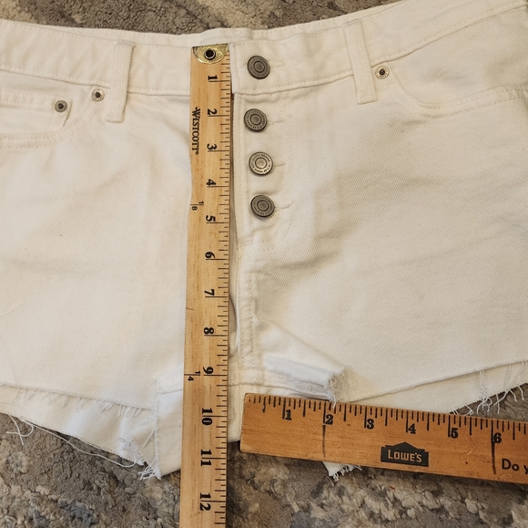 NWT Lucky Brand White Cutoff Jeans shorts. Exposed button fly. Women's size 6/28 - Picture 8 of 16